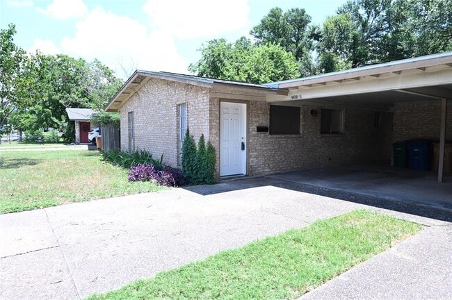 2303 Western Trails Blvd