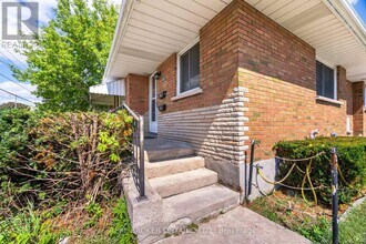 227 Stevenson Rd N in Oshawa, ON - Building Photo - Building Photo