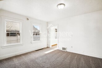 731 W Knox Ave-Unit -731 in Spokane, WA - Building Photo - Building Photo