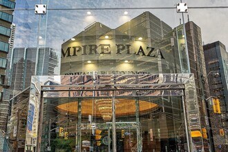 33 University Ave in Toronto, ON - Building Photo - Building Photo