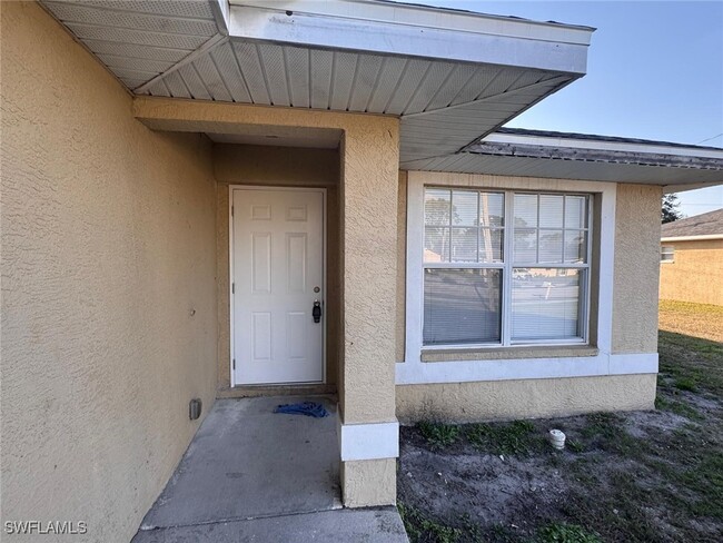 424 SE 24th Ave in Cape Coral, FL - Building Photo - Building Photo