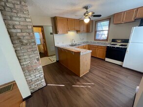 3921 E 26th St in Minneapolis, MN - Building Photo - Building Photo