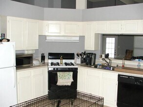 2105 Flamingo Dr in Flower Mound, TX - Building Photo - Building Photo