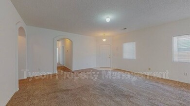 1105 Makian Pl NW in Albuquerque, NM - Building Photo - Building Photo