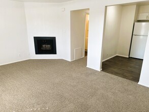 2519 S 300 E, Unit Apt 11 in Salt Lake City, UT - Building Photo - Building Photo