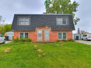 201 Wellons Dr in Ames, IA - Building Photo - Building Photo