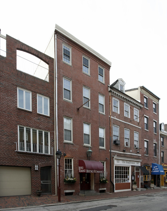 120 Lombard St in Philadelphia, PA - Building Photo