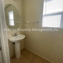 1244 W Calle Libro Del Retrato in Sahuarita, AZ - Building Photo - Building Photo