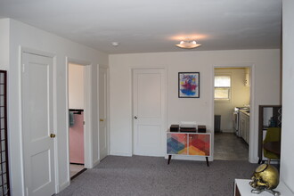 8514 Glenview Ave in Silver Spring, MD - Building Photo - Interior Photo