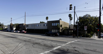 1959 Cloverfield Blvd Apartments