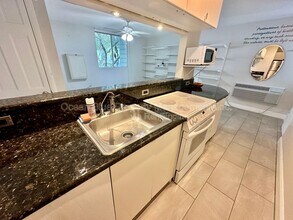 1301 S Howard Ave in Tampa, FL - Building Photo - Building Photo