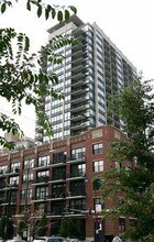 210 S Desplaines St, Unit 1107 in Chicago, IL - Building Photo - Building Photo