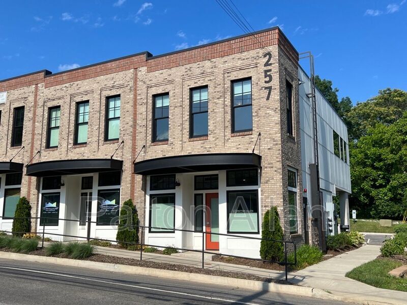 257 Haywood Rd in Asheville, NC - Building Photo