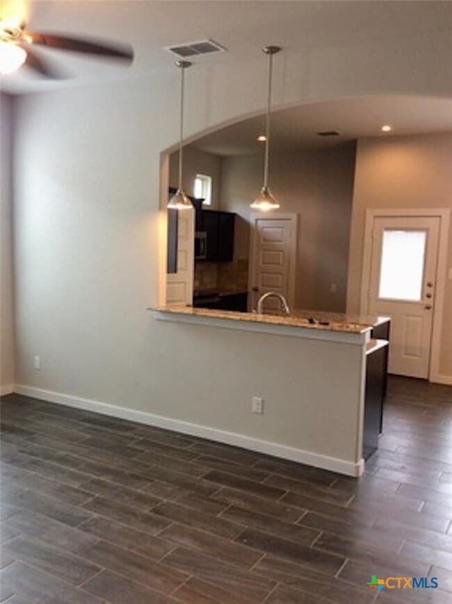 562 Creekside Frst in New Braunfels, TX - Building Photo - Building Photo