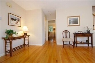 17 April Ln in Lexington, MA - Building Photo - Building Photo