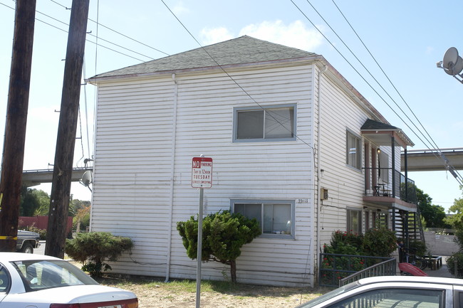 33891 11th St in Union City, CA - Foto de edificio - Building Photo