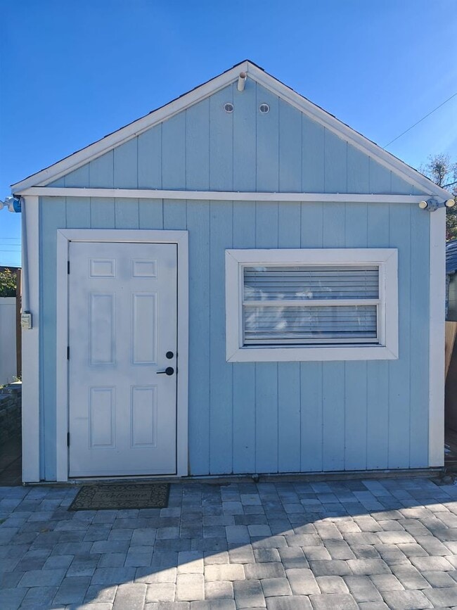 4950-4913 13th Ave N