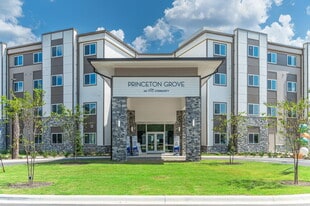 Princeton Grove in Crestview, FL - Building Photo