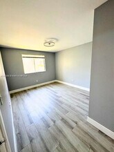 2640 S University Dr, Unit 204 in Davie, FL - Building Photo - Building Photo
