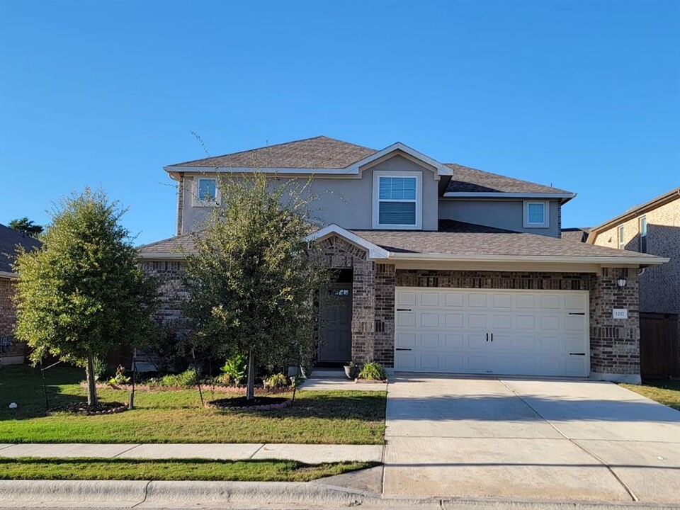 1217 Oak Chase Wy in Leander, TX - Building Photo