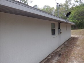 7870 N Creek Way in Citrus Springs, FL - Building Photo - Building Photo