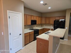 15453 W Jenan Dr in Surprise, AZ - Building Photo - Building Photo