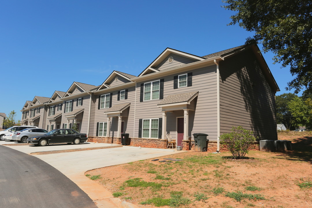 Swann Villas in Gainesville, GA - Building Photo