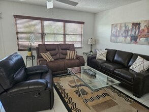 4014 Cornwall Dr in Boca Raton, FL - Building Photo - Building Photo