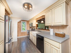 742 Redding Rd in Redding, CT - Building Photo - Building Photo