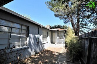 1932 Tenth St in Redding, CA - Building Photo - Building Photo