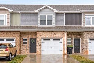 318 Fallow Cir in Clarksville, TN - Building Photo