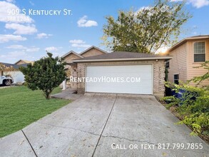 909 S Kentucky St in McKinney, TX - Foto de edificio - Building Photo