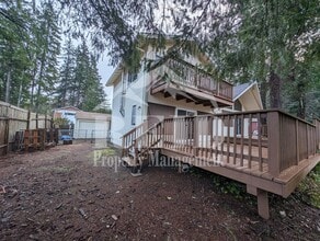 671 E Creekside Dr in Belfair, WA - Building Photo - Building Photo