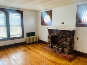 420 Smith St in Dunmore, PA - Building Photo - Building Photo
