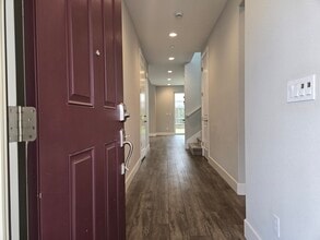1429 Brody Bird Ln in Petaluma, CA - Foto de edificio - Building Photo