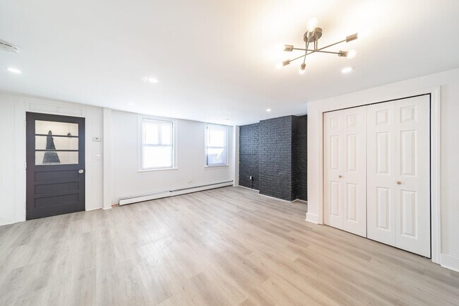 169 Halladay St in Jersey City, NJ - Building Photo - Building Photo