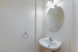 7557 Spindrift Tide Ct in Las Vegas, NV - Building Photo - Building Photo