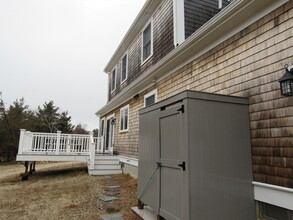 372 Phillips Rd in Bourne, MA - Building Photo - Building Photo