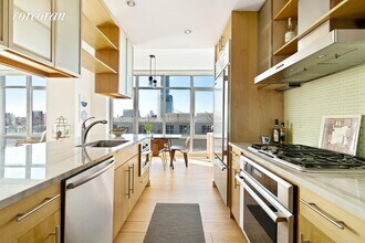 1 Northside Piers-Unit -: 10E in Brooklyn, NY - Building Photo - Building Photo