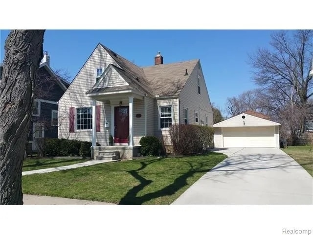 property at 1642 Oxford Rd