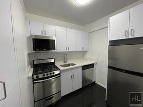 EAST 35 STREET in New York, NY - Building Photo - Building Photo