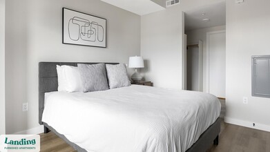 1375 E Hampden Ave, Unit 309 in Englewood, CO - Foto de edificio - Building Photo