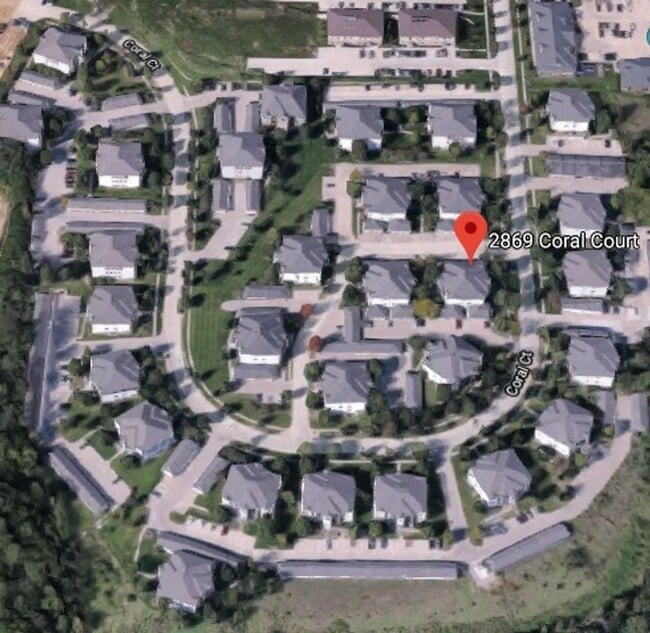 2869 Coral Ct in Coralville, IA - Foto de edificio - Building Photo