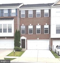 6161 Popes Creek Pl in Haymarket, VA - Building Photo - Building Photo