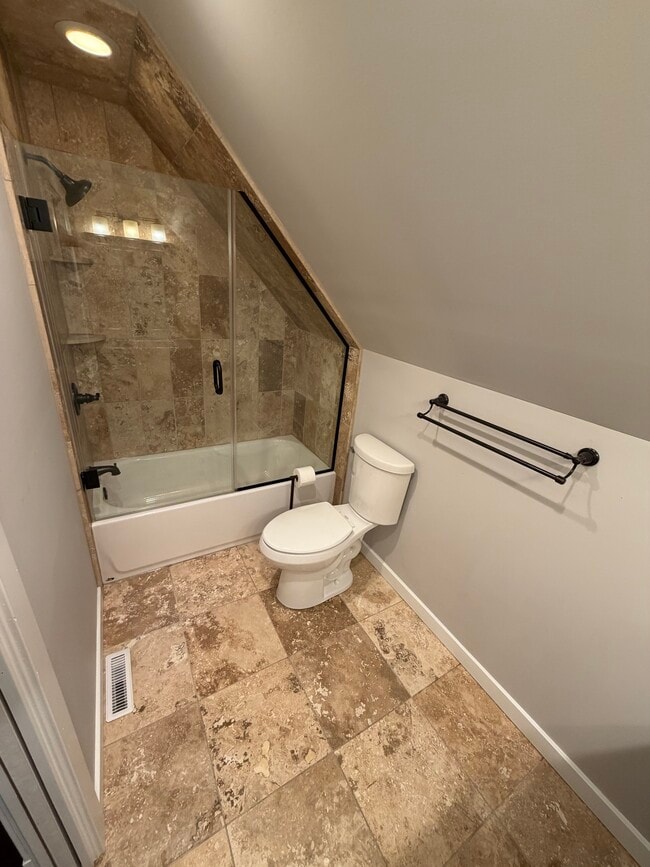 704 Briarwood Ter in Lake St. Louis, MO - Foto de edificio - Building Photo