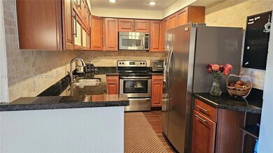 1980 S Ocean Dr, Unit 7M in Hallandale Beach, FL - Foto de edificio - Building Photo