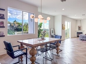 974 Nordica Dr in Los Angeles, CA - Building Photo - Building Photo