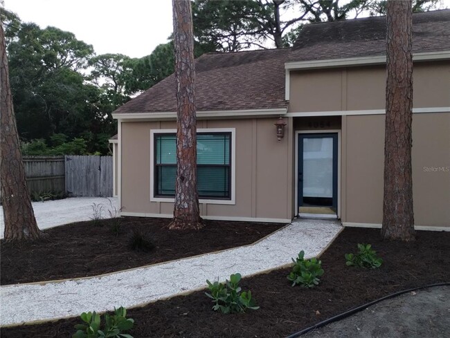 4054 Olive Ave in Sarasota, FL - Building Photo - Building Photo