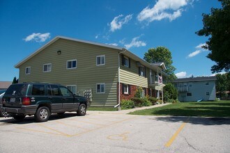 220 Valley Road in Fond du Lac, WI - Building Photo - Primary Photo