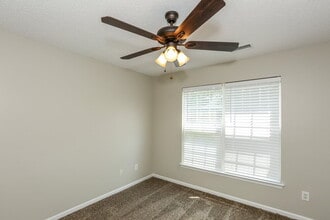 8445 Angwin Pl in Charlotte, NC - Foto de edificio - Building Photo